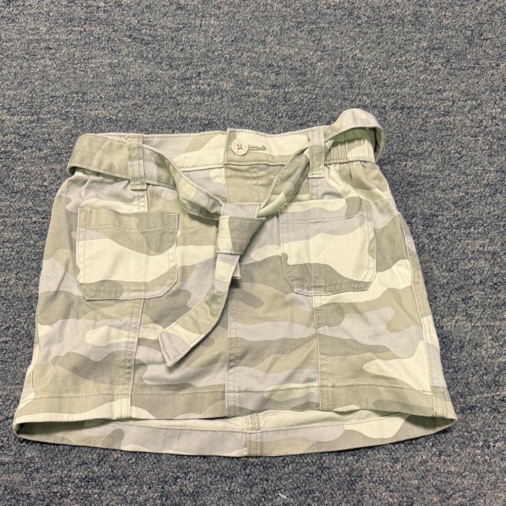 Abercrombie kids camouflage Utility Mini Skirt with Tie Belt size 9/10